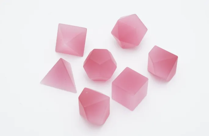 Set de dés en pierre Matte Pink Cat's Eye