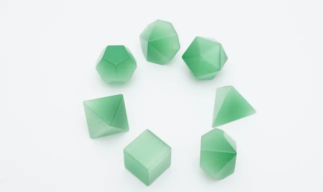 Set de dés en pierre Apple Green Cat's Eye