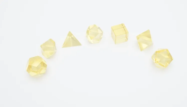 Set de dés en pierre Yellow Glass