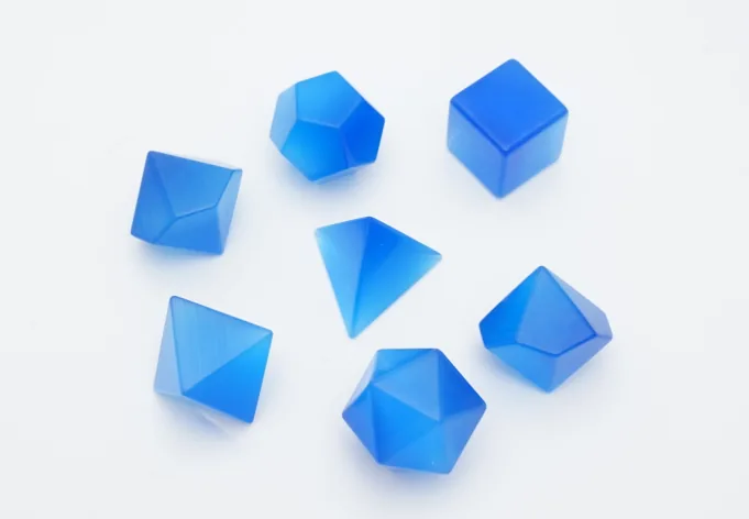 Set de dés en pierre Sky Blue Cat's Eye