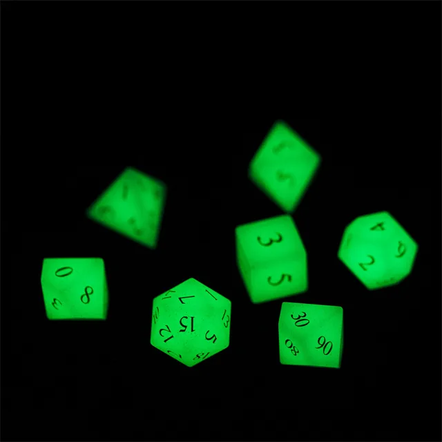 Set de dés en pierre Green Moonstone